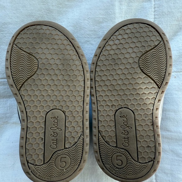 Lot of 3 Toddler Boy Converse and Cat & Jack Shoes size 5 - Picture 9 of 10